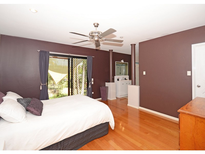 369 Doolong South Road, Nikenbah QLD 4655