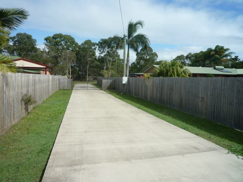 17 Southerden Street, Torquay QLD 4655