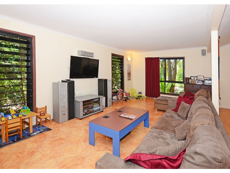 10 Paroo Court, Dundowran Beach QLD 4655