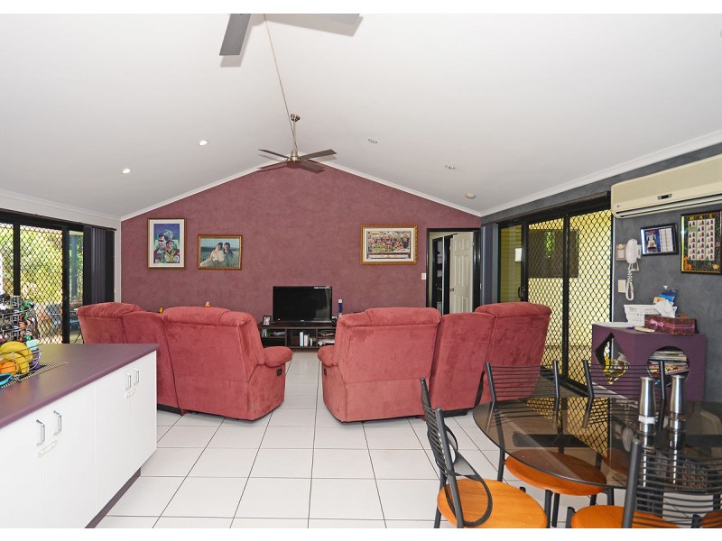 10 Paroo Court, Dundowran Beach QLD 4655