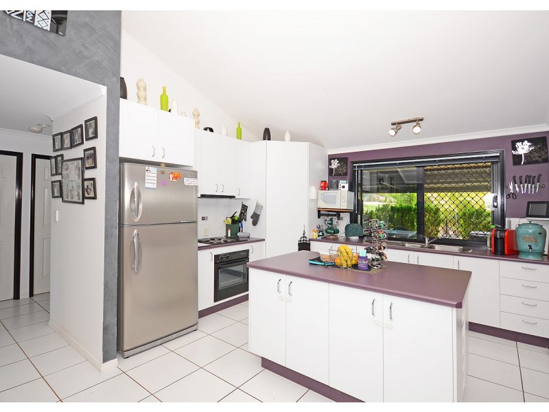 10 Paroo Court, Dundowran Beach QLD 4655