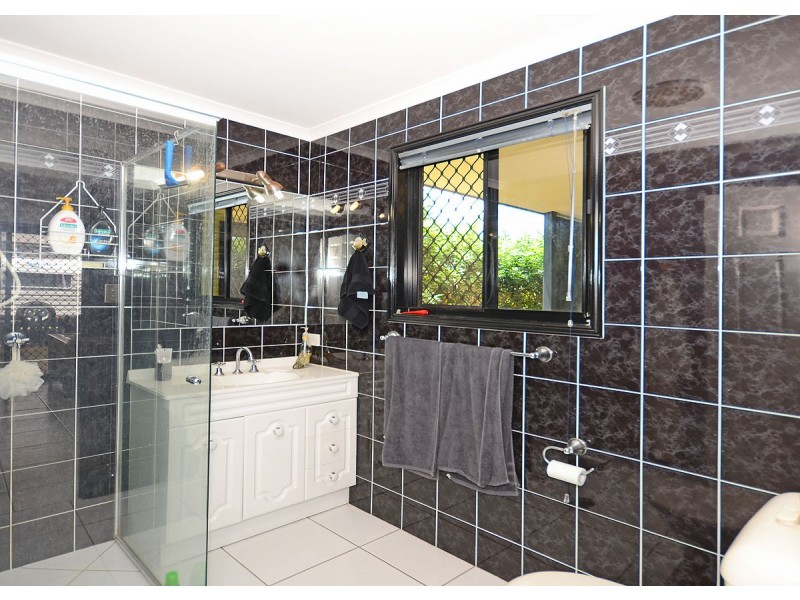 10 Paroo Court, Dundowran Beach QLD 4655