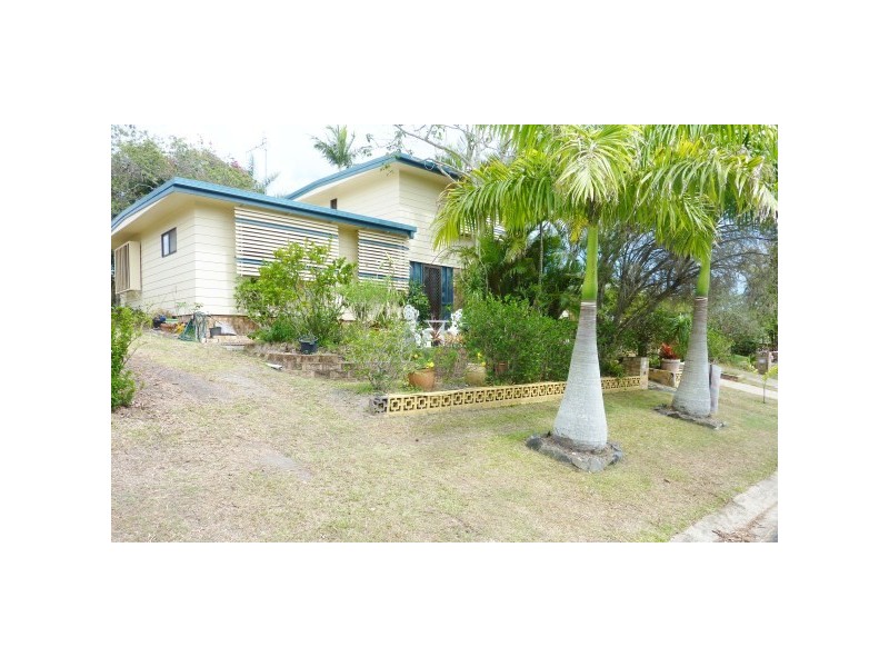 9 Barry Street, Torquay QLD 4655