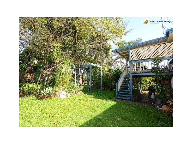 9 Barry Street, Torquay QLD 4655
