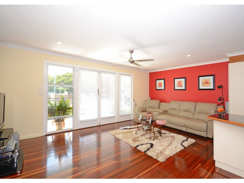29 Beach Road, Pialba QLD 4655