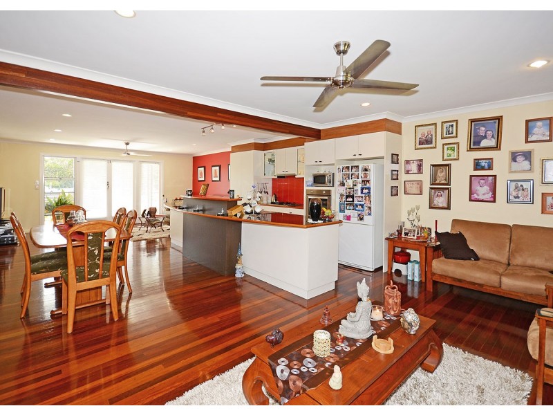 29 Beach Road, Pialba QLD 4655