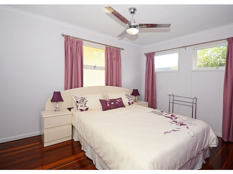 29 Beach Road, Pialba QLD 4655