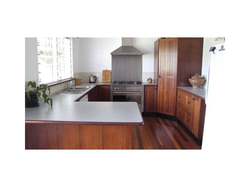 52 Francis Avenue, Booral QLD 4655