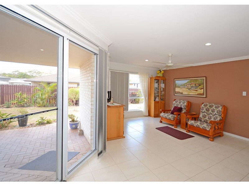 4 McIntyre Court, Urraween QLD 4655