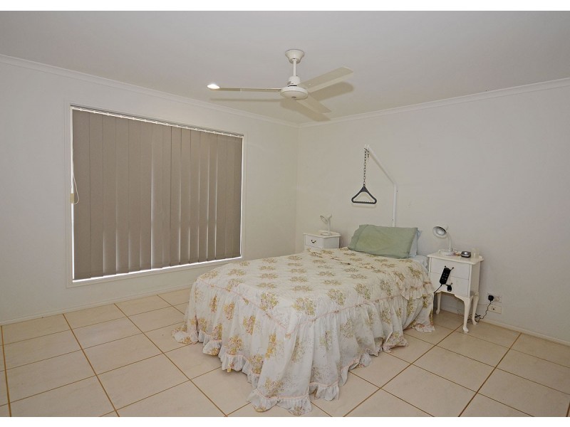 4 McIntyre Court, Urraween QLD 4655