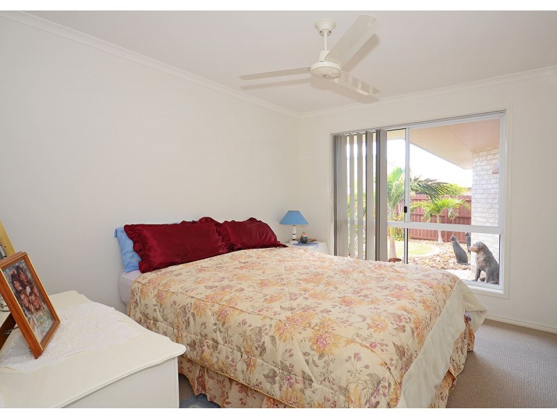 4 McIntyre Court, Urraween QLD 4655