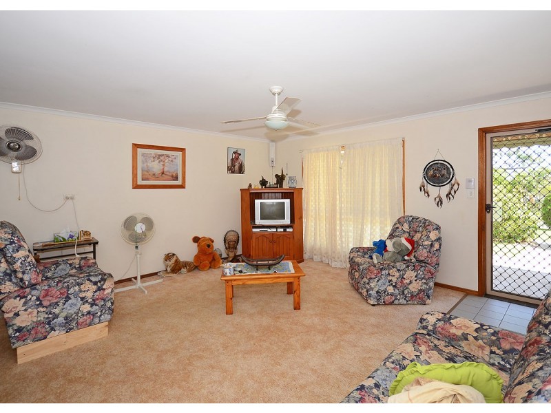 29 Barnstaple Street, Torquay QLD 4655