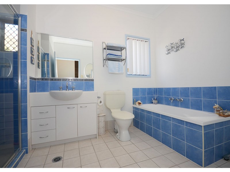 21, 34 Elizabeth Street, Urangan QLD 4655