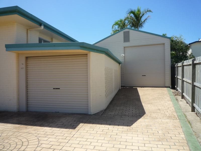 156 Cypress Street, Urangan QLD 4655
