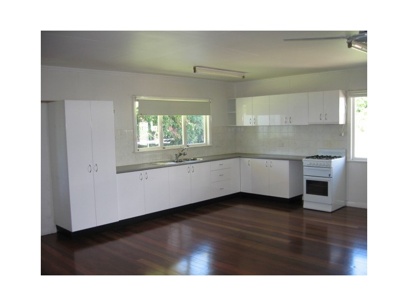 47 Ocean Street, Torquay QLD 4655