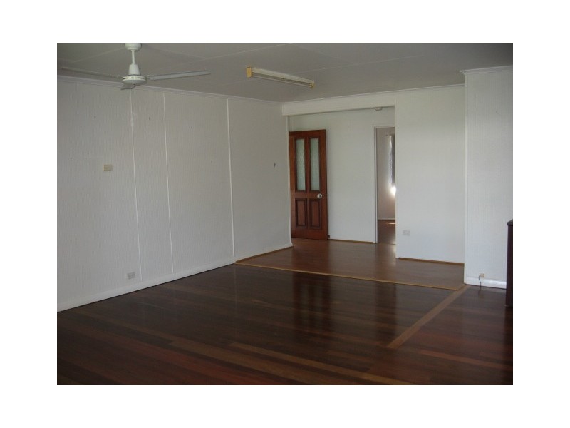 47 Ocean Street, Torquay QLD 4655