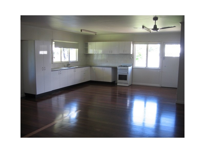 47 Ocean Street, Torquay QLD 4655