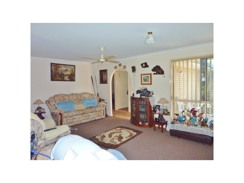 33 Merlin Dr, Urangan QLD 4655