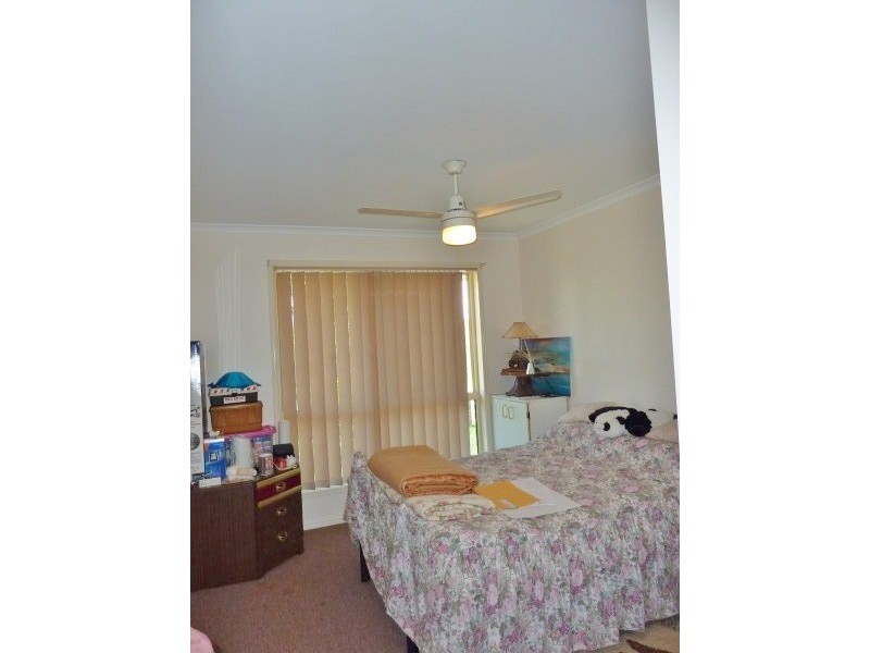 33 Merlin Dr, Urangan QLD 4655