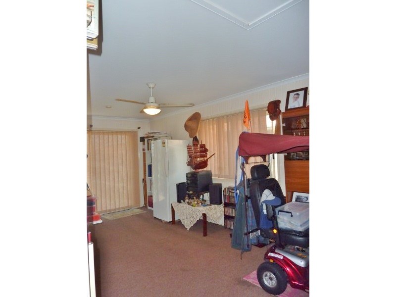 33 Merlin Dr, Urangan QLD 4655