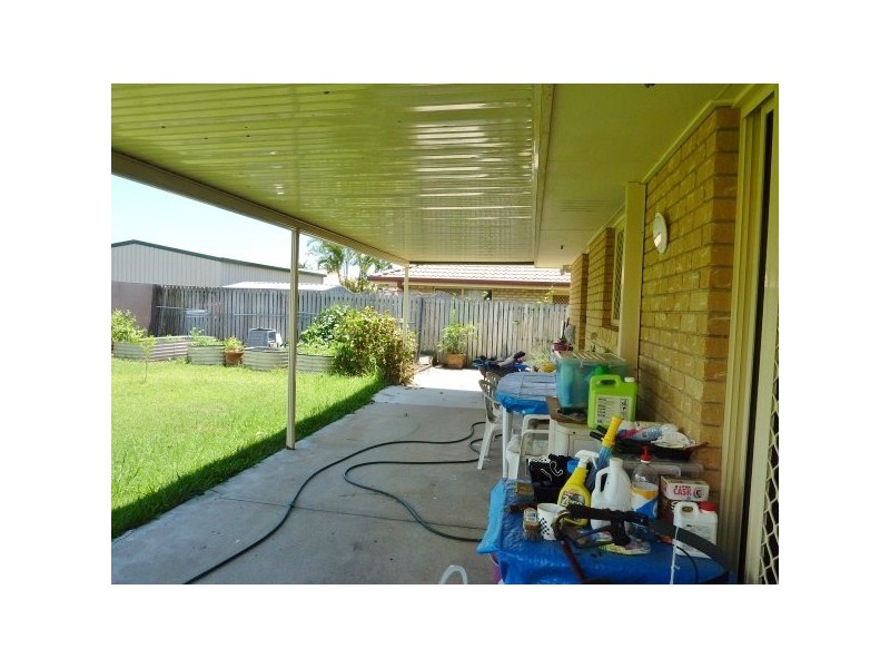 33 Merlin Dr, Urangan QLD 4655