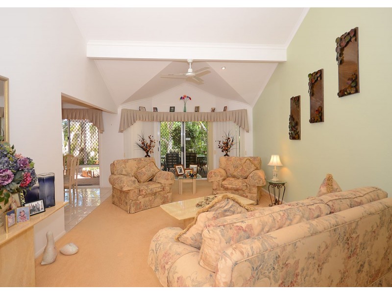 25 Lido Parade, Urangan QLD 4655
