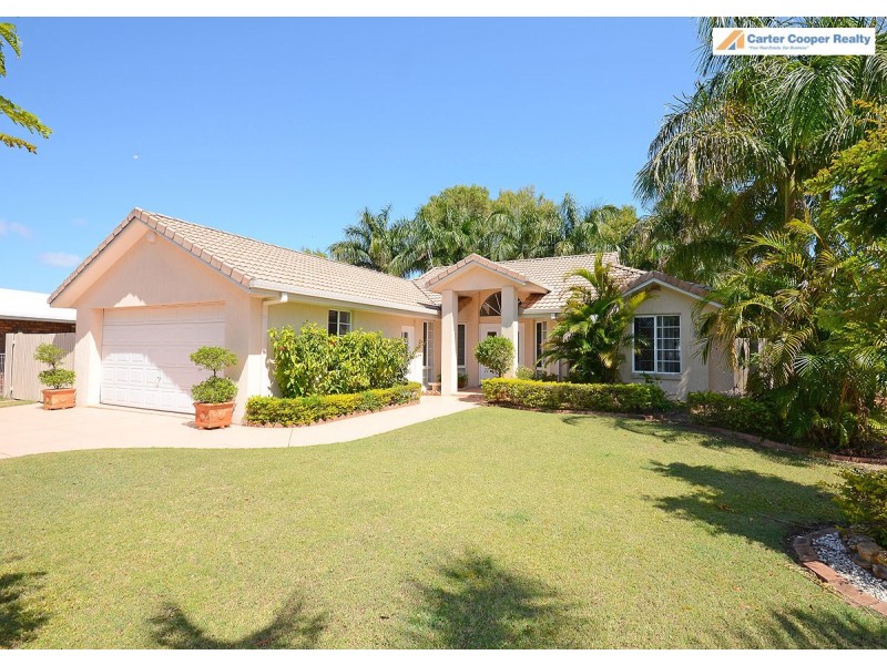25 Lido Parade, Urangan QLD 4655