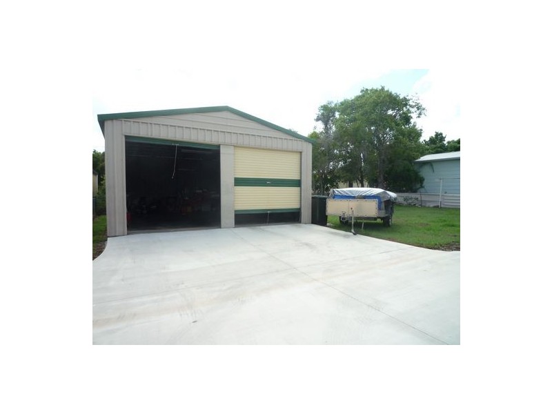 7 Ross Street, Urangan QLD 4655