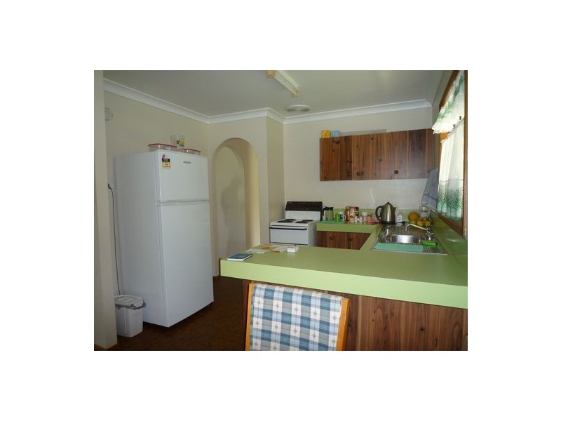 7 Ross Street, Urangan QLD 4655