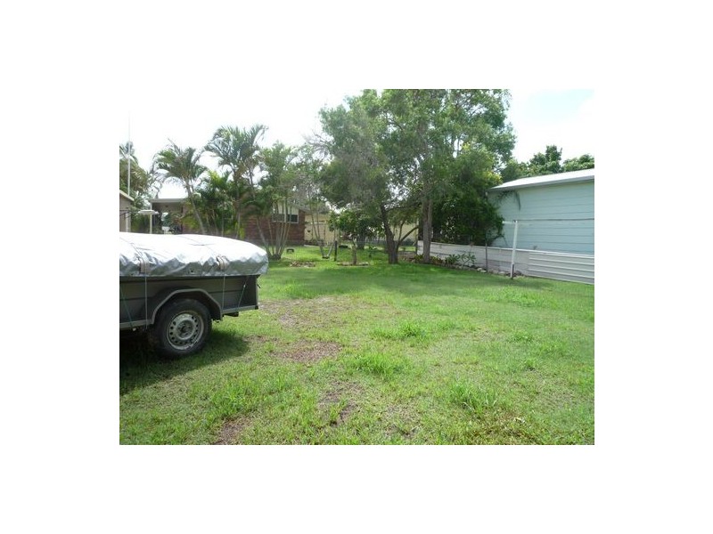 7 Ross Street, Urangan QLD 4655
