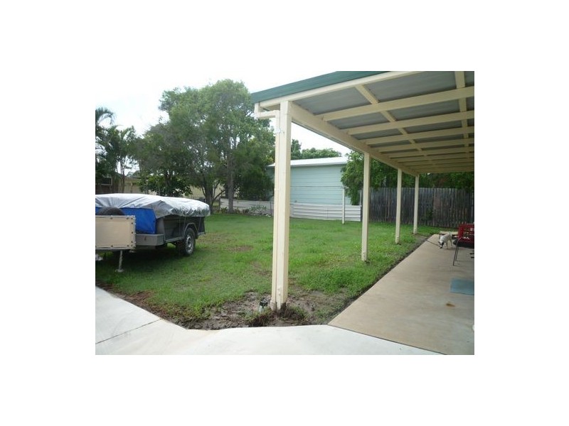 7 Ross Street, Urangan QLD 4655