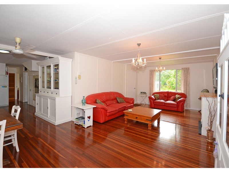 9 Keys Avenue, Torquay QLD 4655