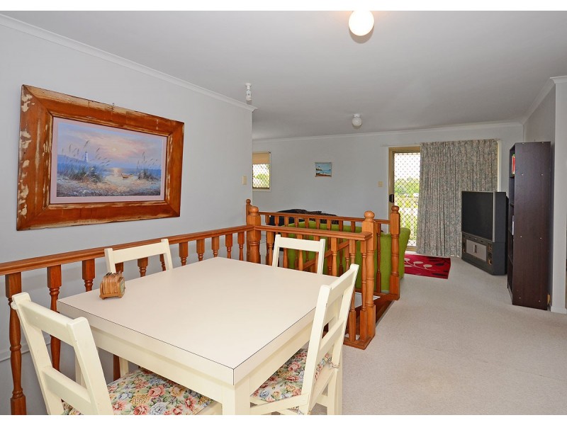 9 Keys Avenue, Torquay QLD 4655