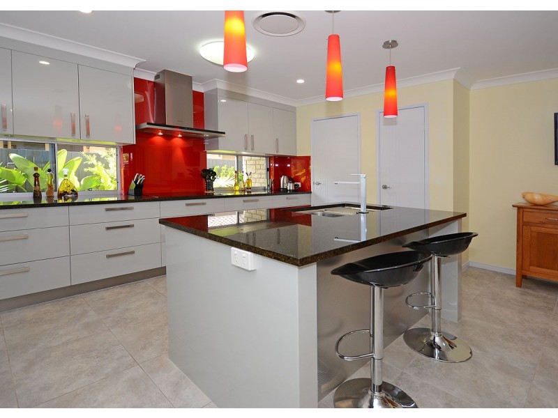 11 Bramble Court, Urraween QLD 4655