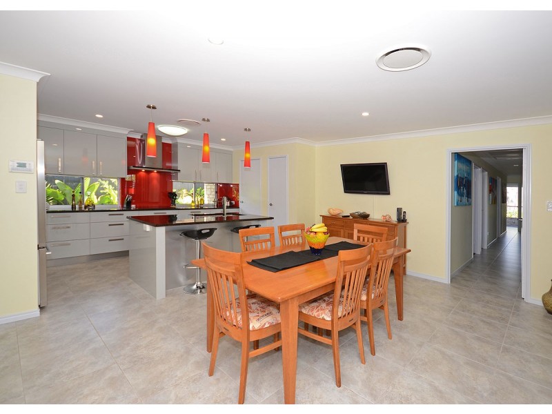 11 Bramble Court, Urraween QLD 4655