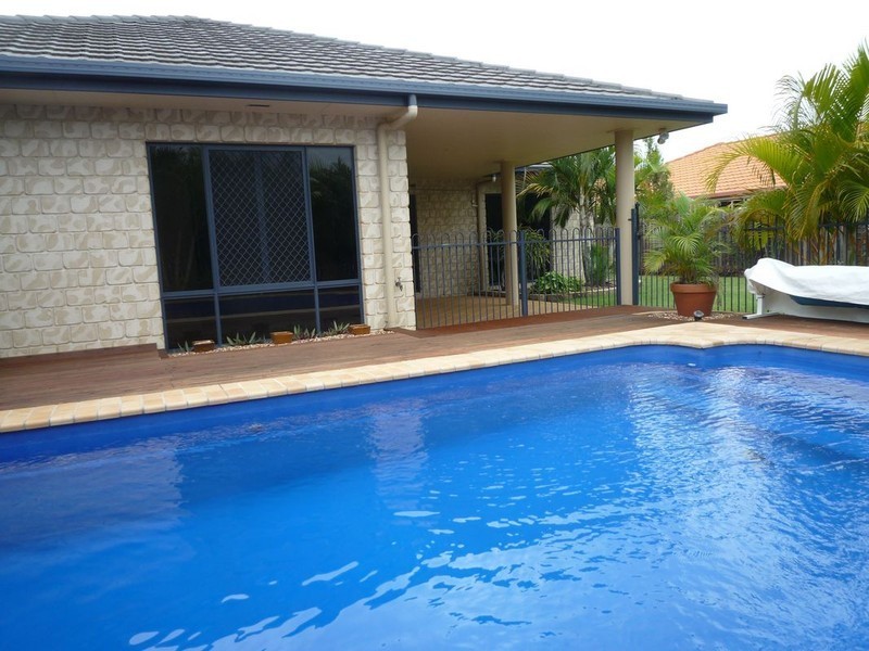 6 Surrey Court, Kawungan QLD 4655
