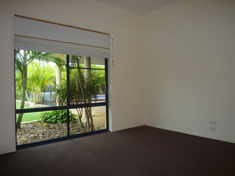 6 Surrey Court, Kawungan QLD 4655