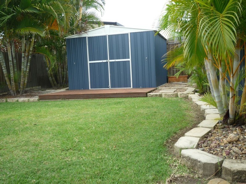 6 Surrey Court, Kawungan QLD 4655