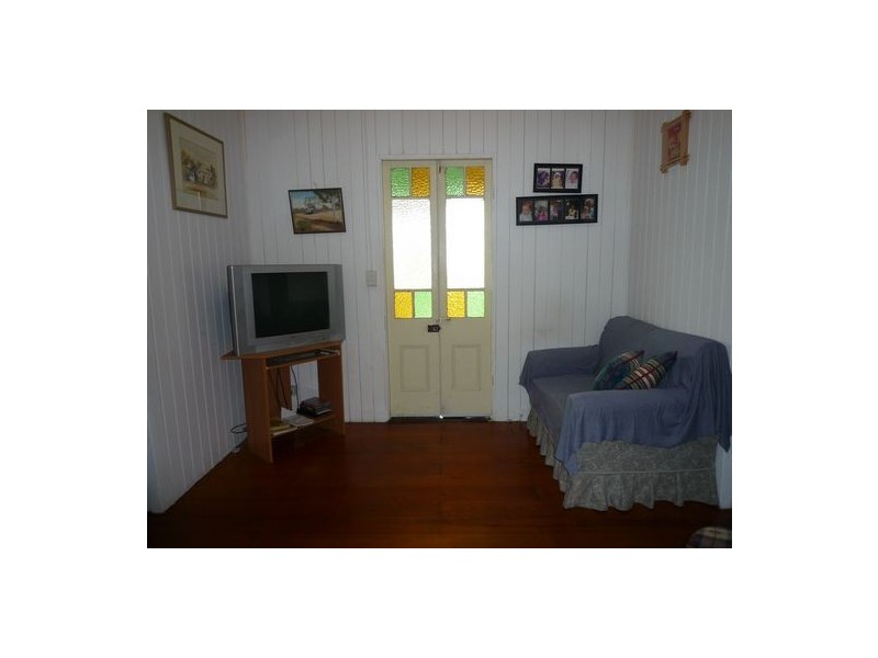 37 King Street, Urangan QLD 4655