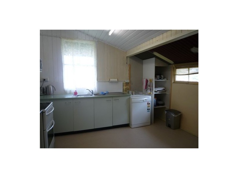 37 King Street, Urangan QLD 4655