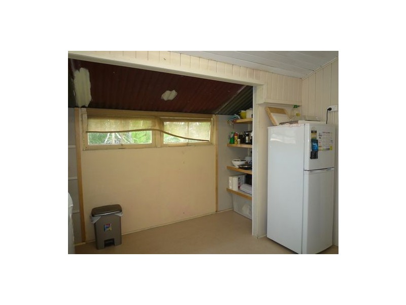 37 King Street, Urangan QLD 4655