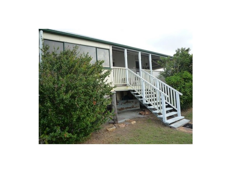37 King Street, Urangan QLD 4655