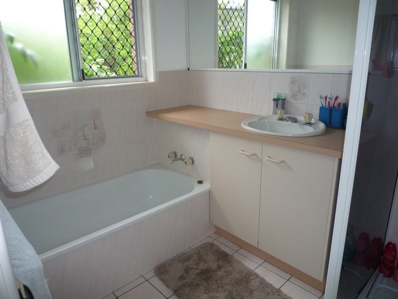 8 Queben Court, Kawungan QLD 4655