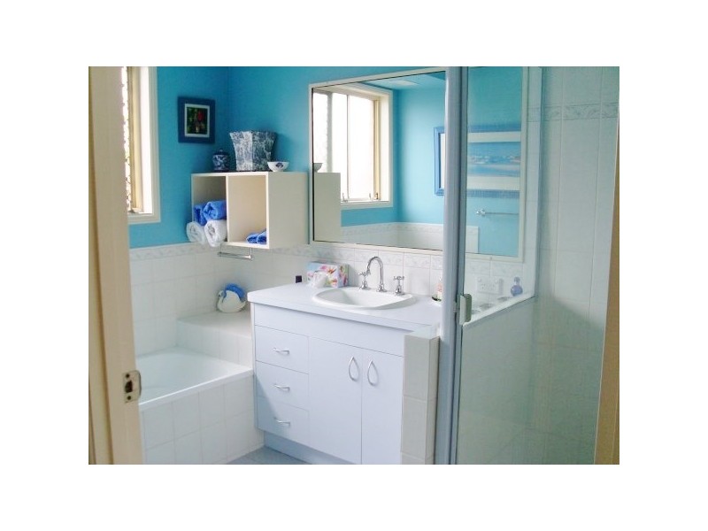 7 Cochrane Court, Torquay QLD 4655