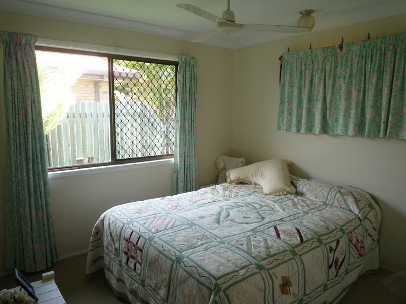 19 Arthur Street, Urangan QLD 4655