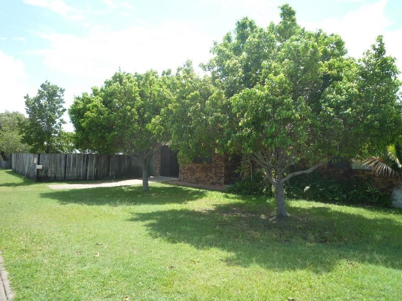 19 Arthur Street, Urangan QLD 4655