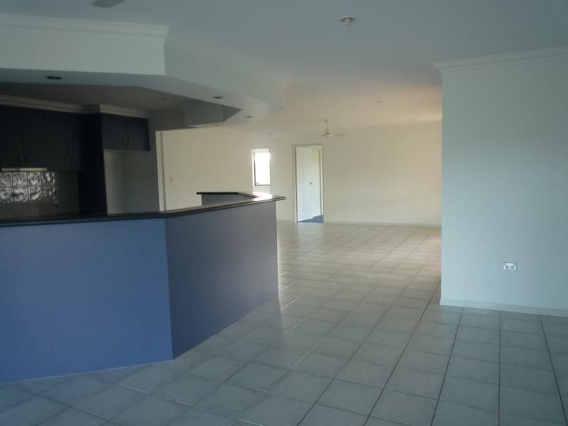 8 Arwon Close, Point Vernon QLD 4655