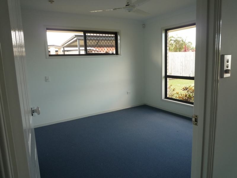 8 Arwon Close, Point Vernon QLD 4655