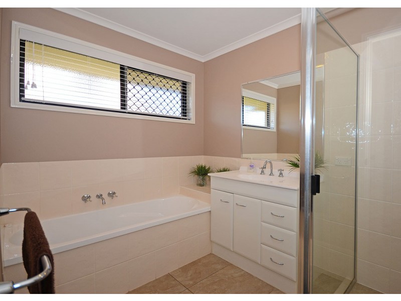 70 Endeavour Way, Eli Waters QLD 4655