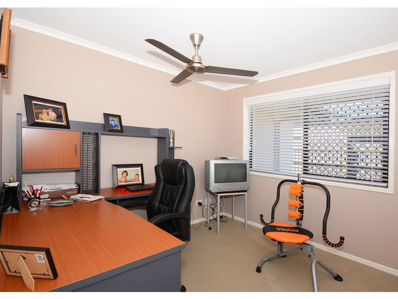 70 Endeavour Way, Eli Waters QLD 4655